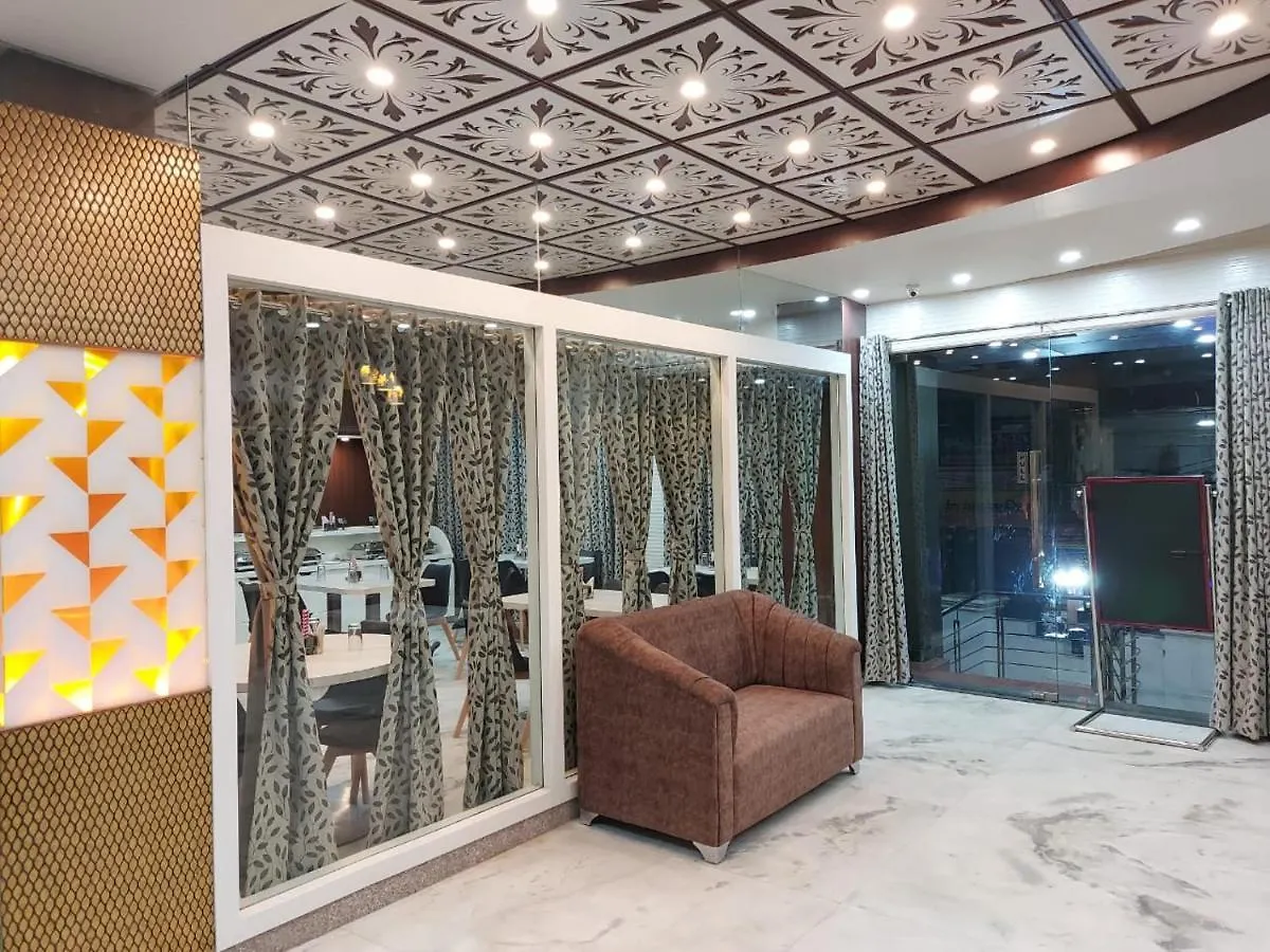 Hotel Four Seasons 3*, Varanasi